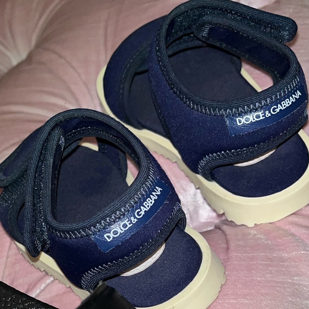Toddler boys Dolce & Gabbana sandals. Size 21